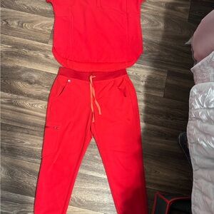 Figs Red Scrub Set-excellent condition! Only reason I’m selling is need XS top.